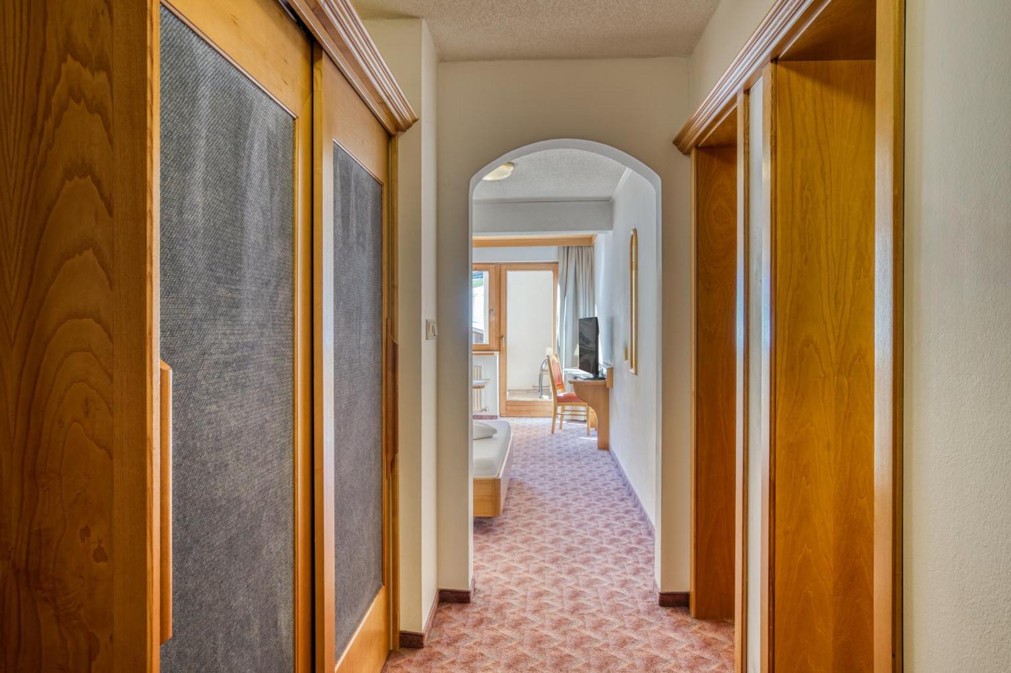 Hotel Klausnerhof Tux Quarto foto
